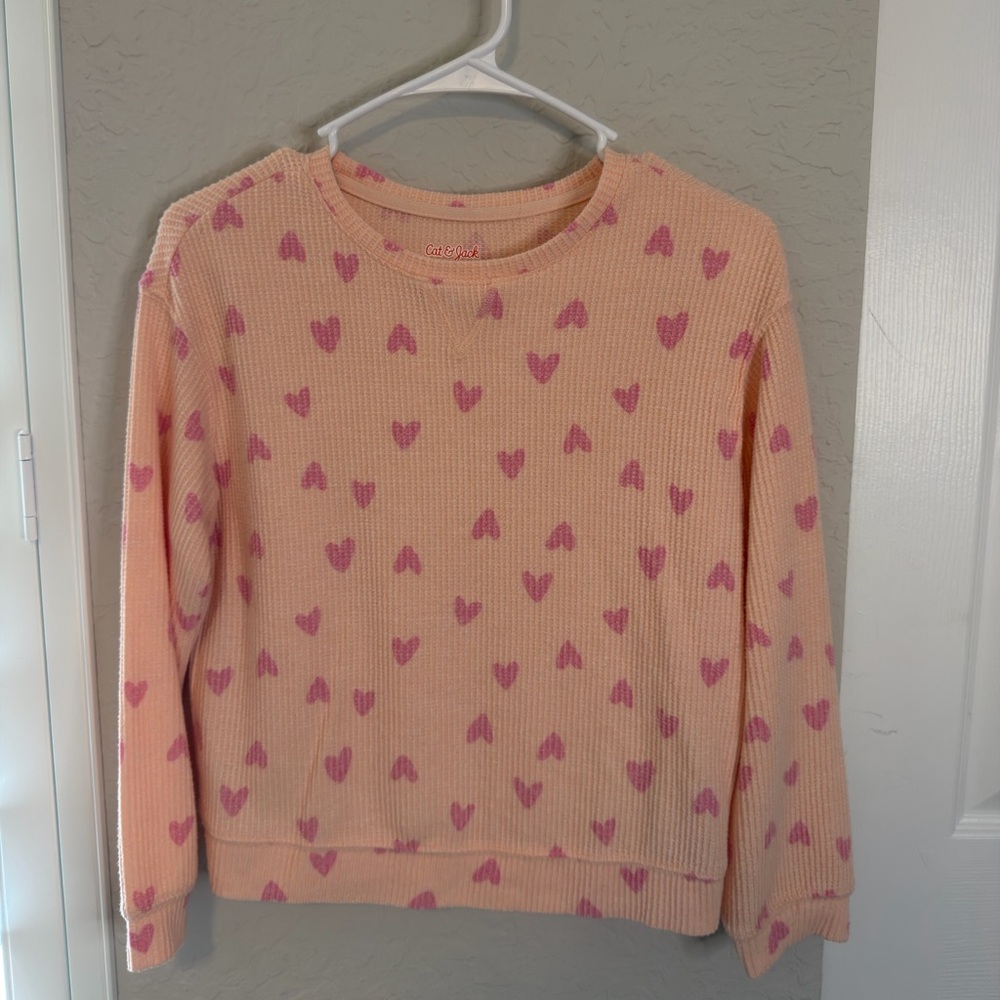 Girls Cat & Jack Soft Waffle Knit Long Sleeve Top Heart with Pink Hearts EUC